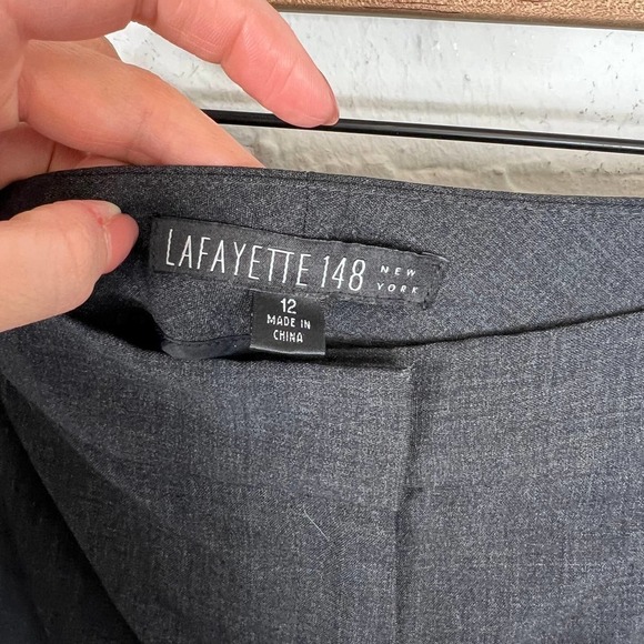 Lafayette 148 Women's Flat Front Cropped Pants Straight Leg Black Size 12 - Picture 2 of 5